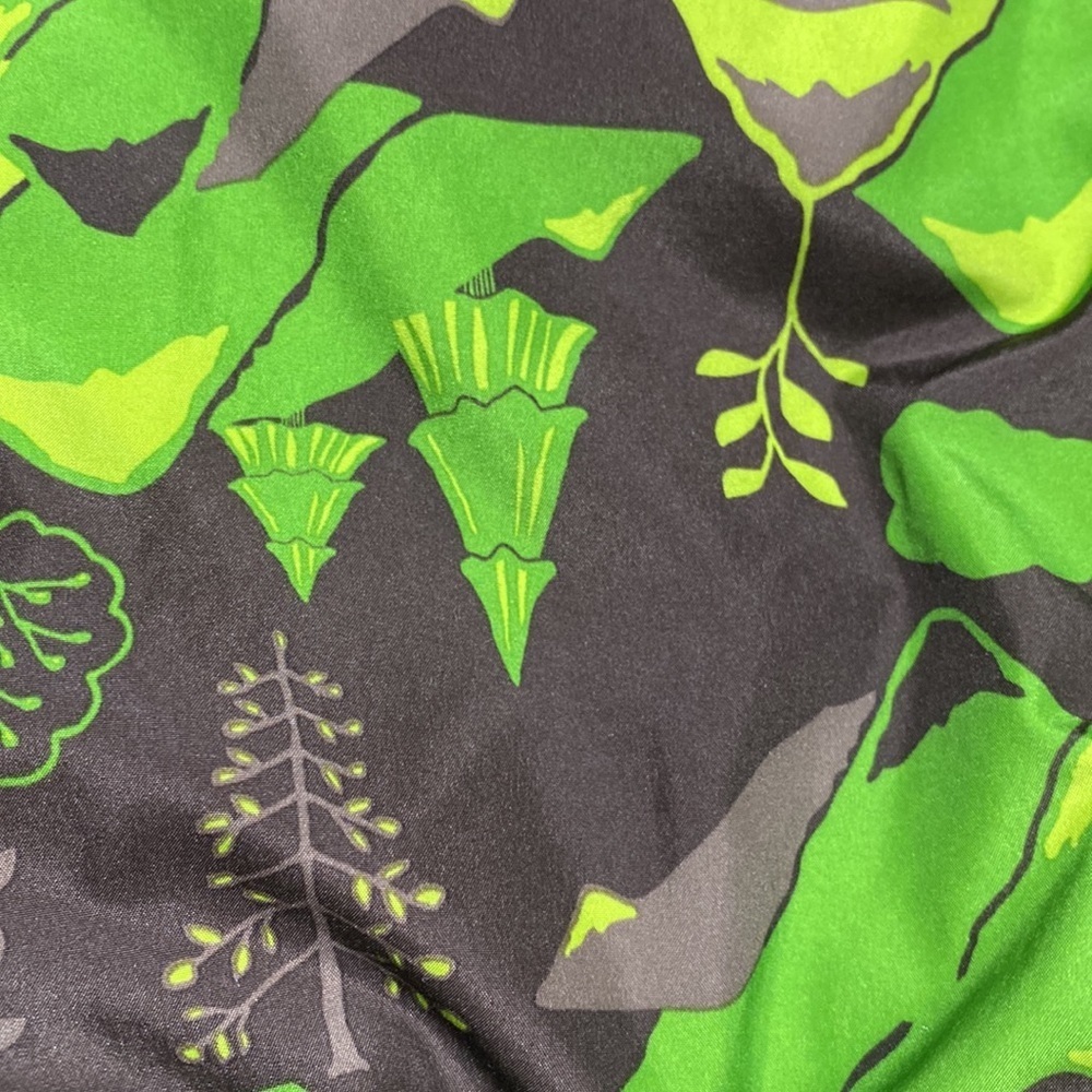 The North Face Reversible Puffer Baby Jacket​​​ - Picture 2 of 12